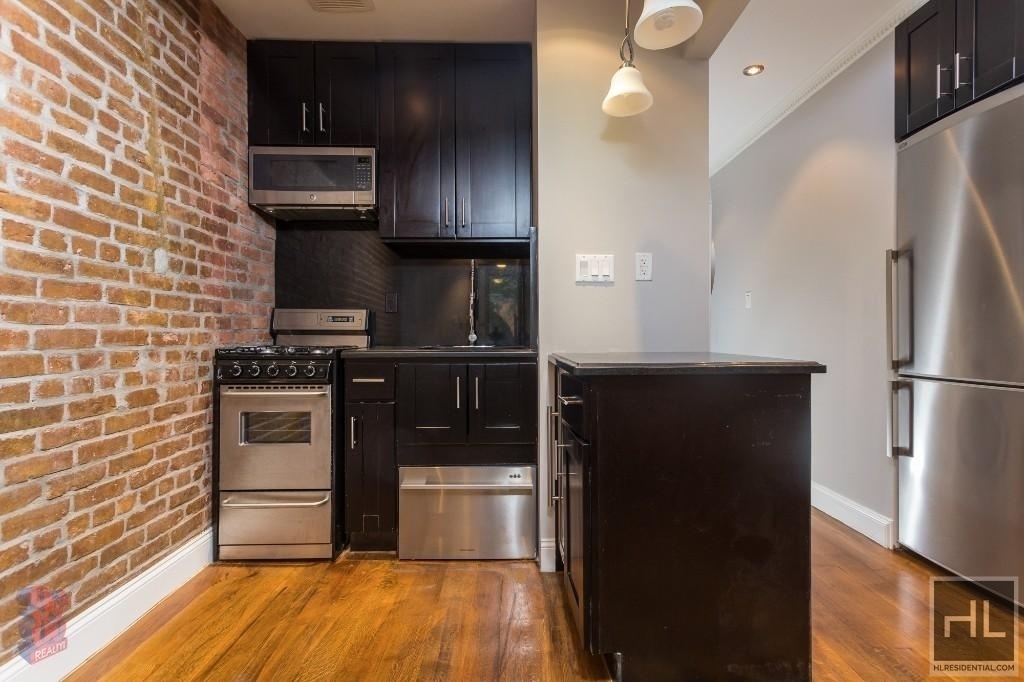 East 26 Street - Photo 2