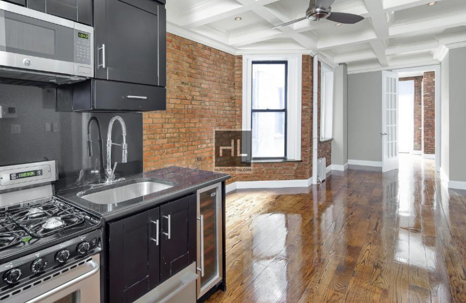 West 103 Street - Photo 3