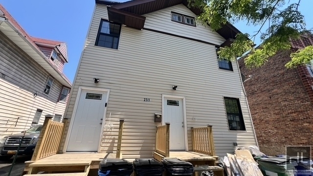 251 East 55 Street - Photo 14
