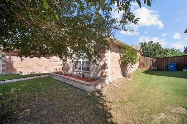 2832 Appaloosa Court - Photo 3