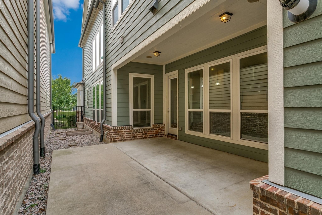 766 E Main Street - Photo 15