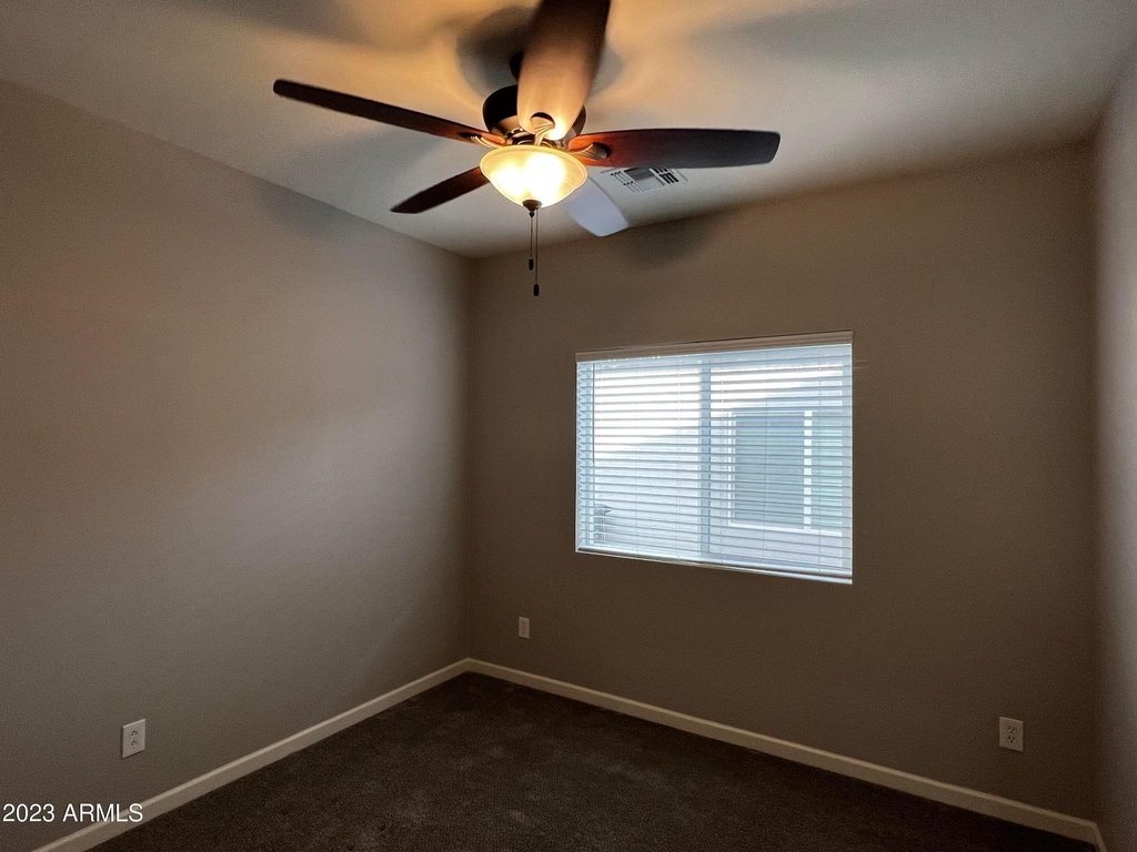8017 S 6th Drive - Photo 12