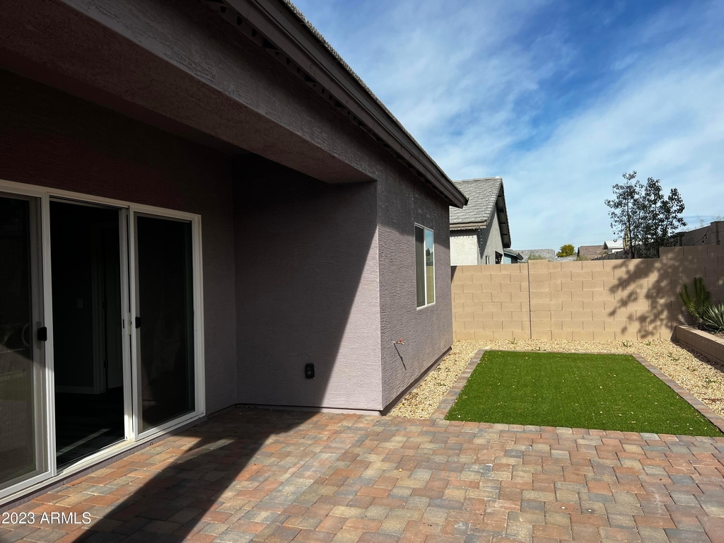 8017 S 6th Drive - Photo 2