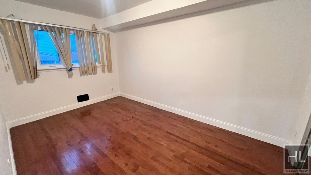 149-63 256 Street - Photo 2