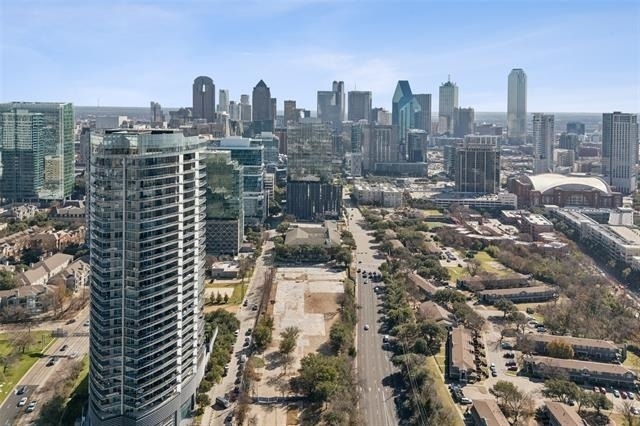 3130 N Harwood Street - Photo 36