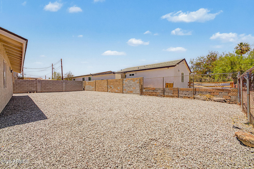 5938 W Ocotillo Road - Photo 15