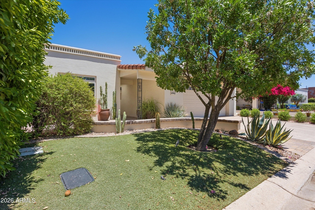 6942 E Exeter Boulevard - Photo 3