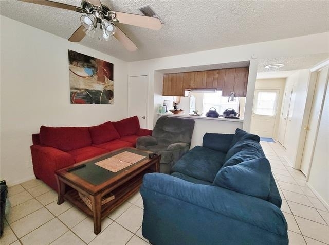 929 W Hickory Street - Photo 3