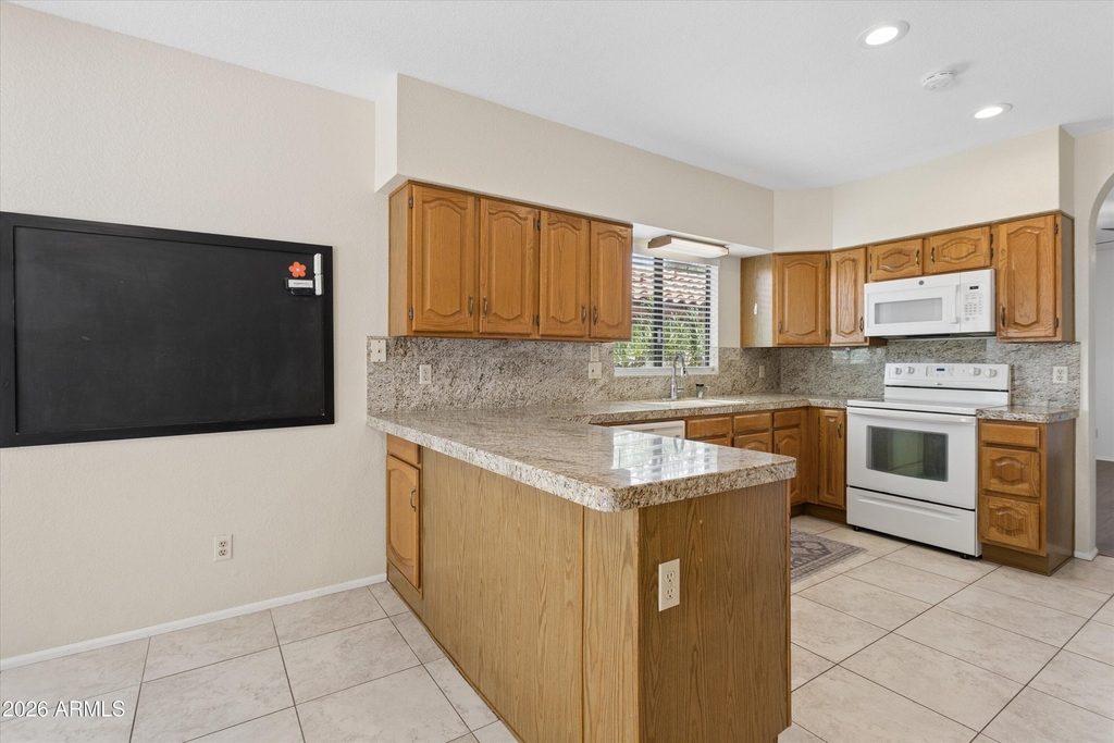 15805 N 51st Street - Photo 10