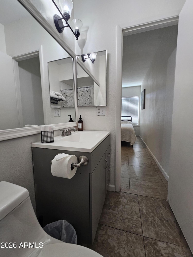 712 N Santa Barbara Street - Photo 21