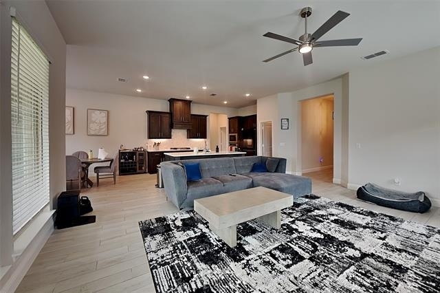 335 Chapel Hill Drive - Photo 2