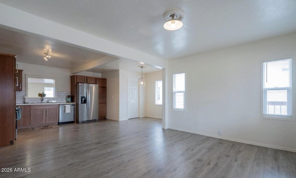 370 W Pima Avenue - Photo 4