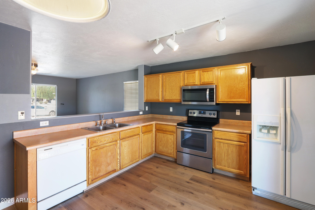 44924 W Balboa Drive - Photo 6