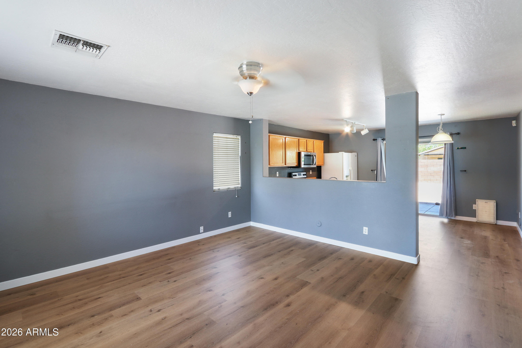 44924 W Balboa Drive - Photo 5