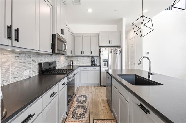 2532 Campden Mews - Photo 5