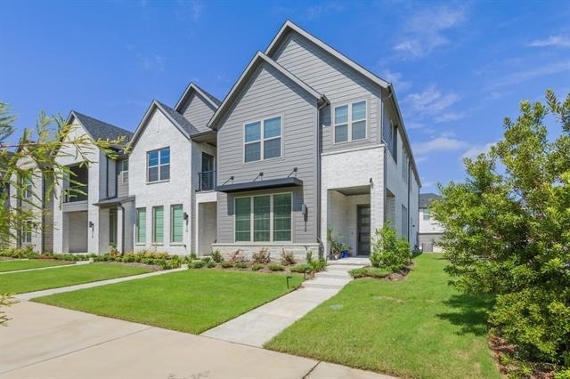 2532 Campden Mews - Photo 21