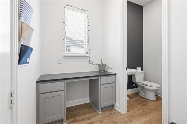 2532 Campden Mews - Photo 9