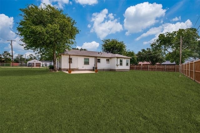 202 W Cherry Street - Photo 11