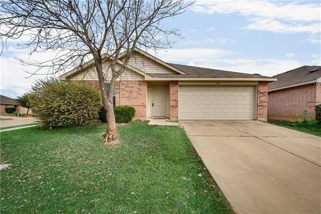 1512 Queens Brook Lane - Photo 0