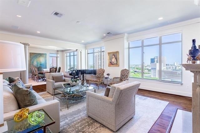 2525 N Pearl Street - Photo 4