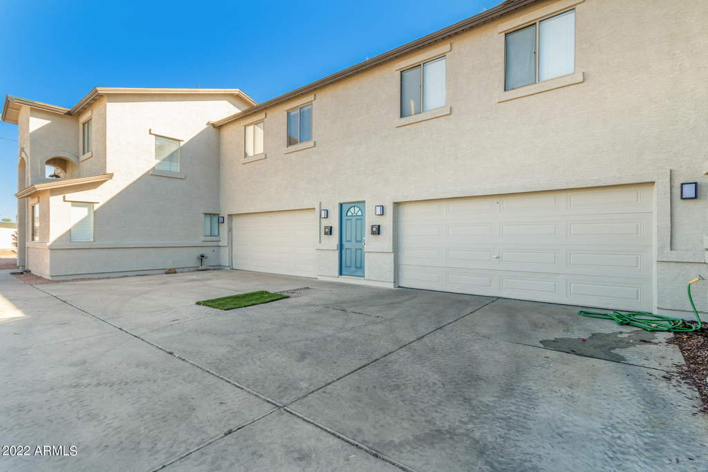 1026 E Fairmount Avenue - Photo 2