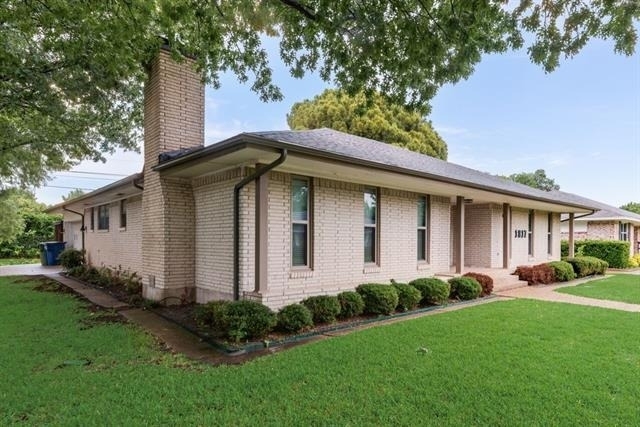 1817 Bardfield Avenue - Photo 3