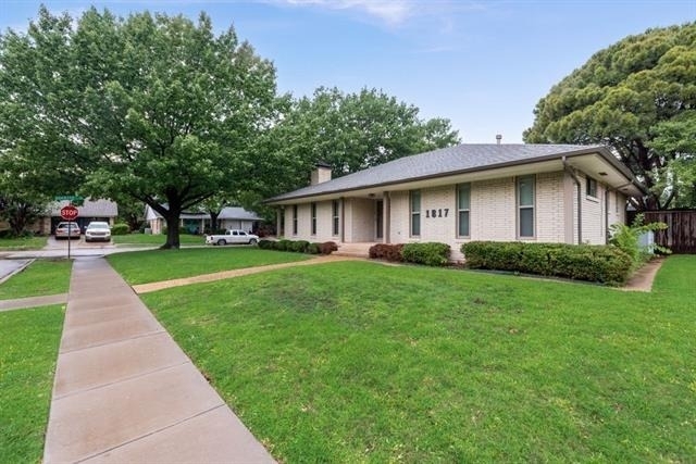 1817 Bardfield Avenue - Photo 1