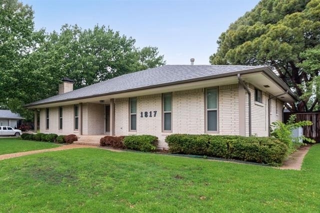 1817 Bardfield Avenue - Photo 2