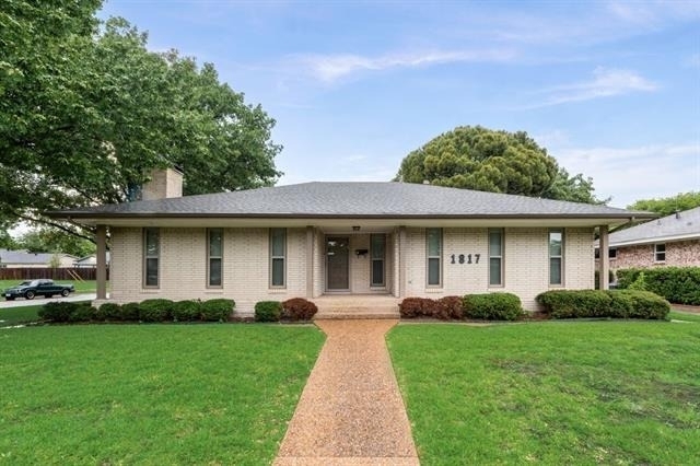 1817 Bardfield Avenue - Photo 0