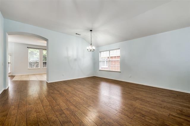 1617 Redwood Drive - Photo 4