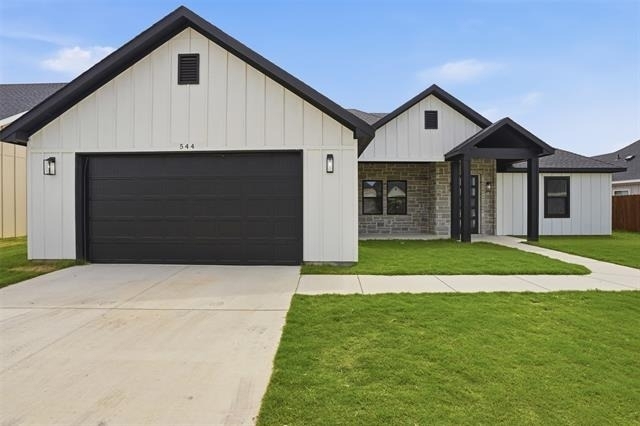 544 Highview Court - Photo 0