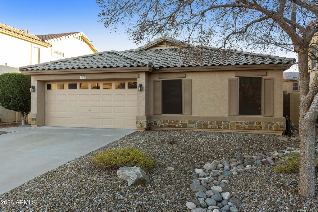16671 W Rimrock Street - Photo 4