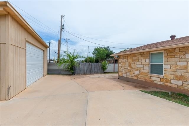 2650 Madison Avenue - Photo 25