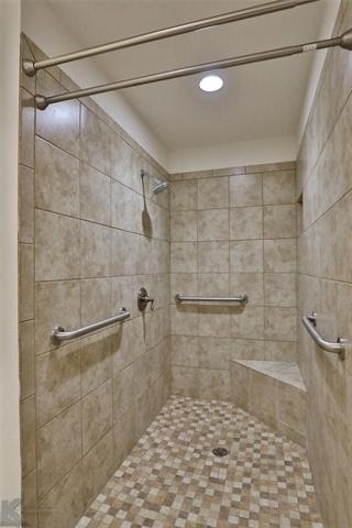 2650 Madison Avenue - Photo 8