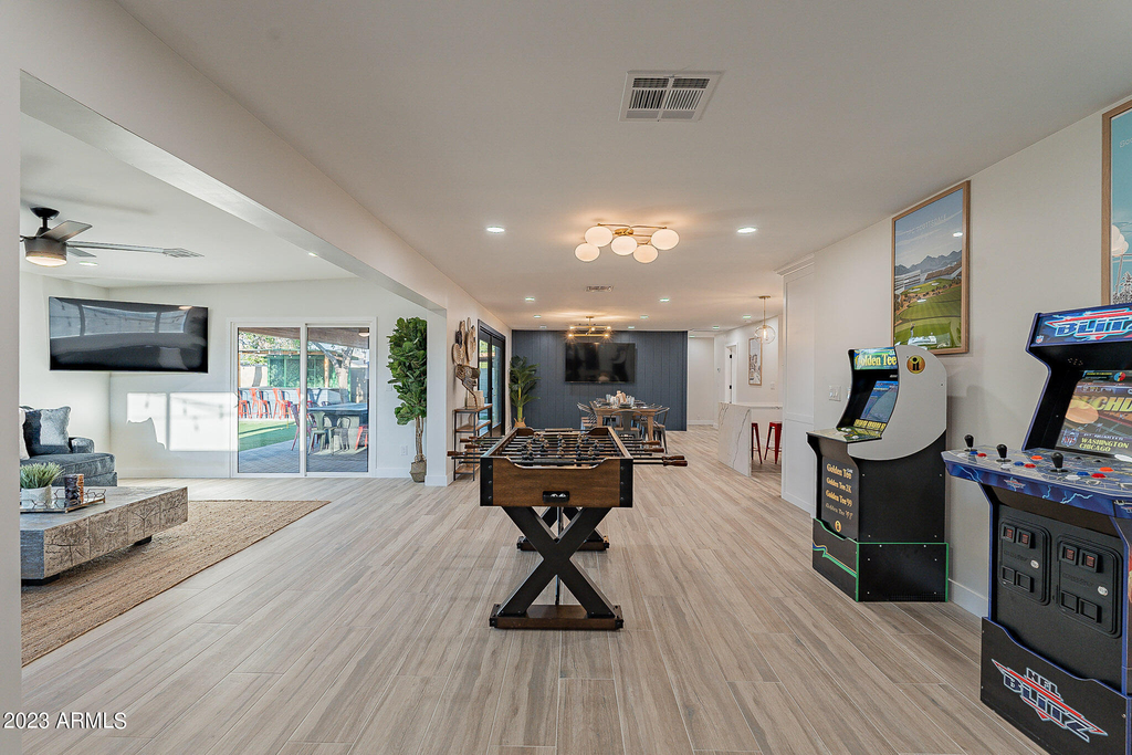 7440 E Cambridge Avenue - Photo 8
