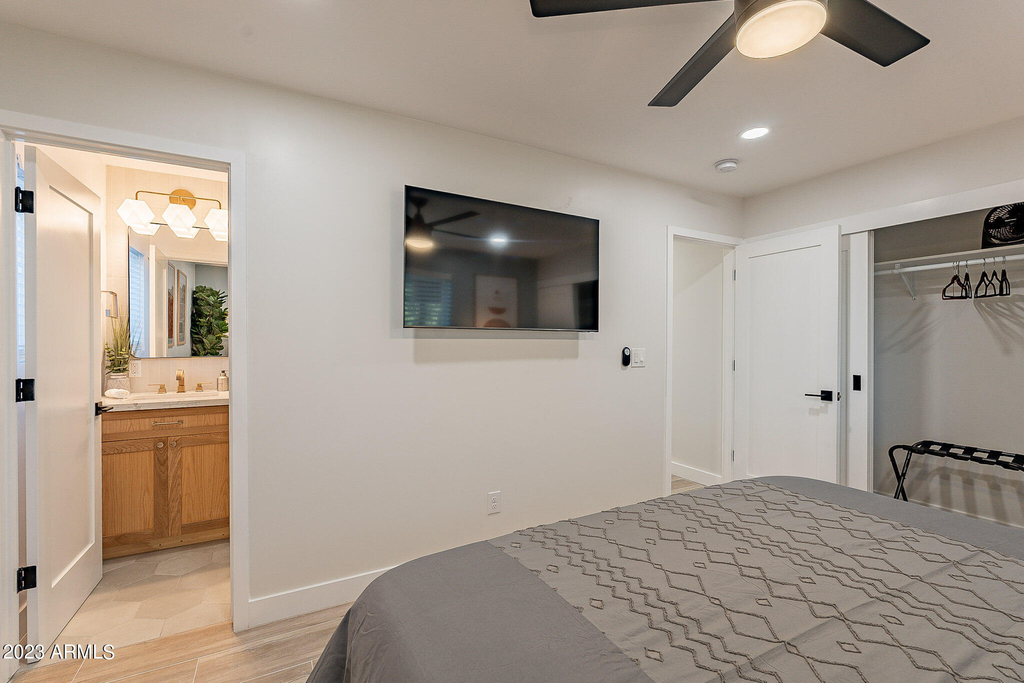 7440 E Cambridge Avenue - Photo 14