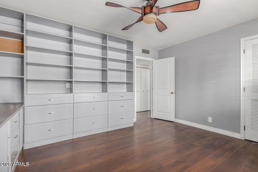 481 W Half Moon Way - Photo 26