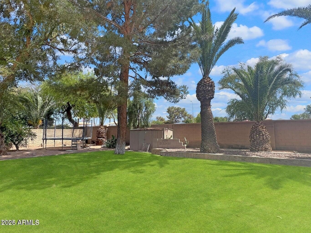 481 W Half Moon Way - Photo 30