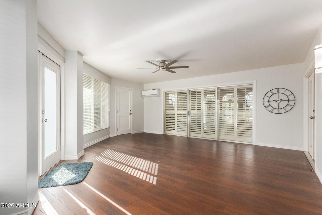 481 W Half Moon Way - Photo 23