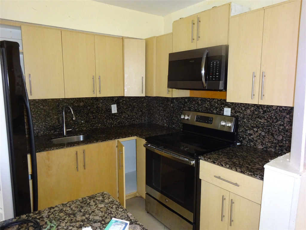 740 E Evanston Circle E - Photo 1