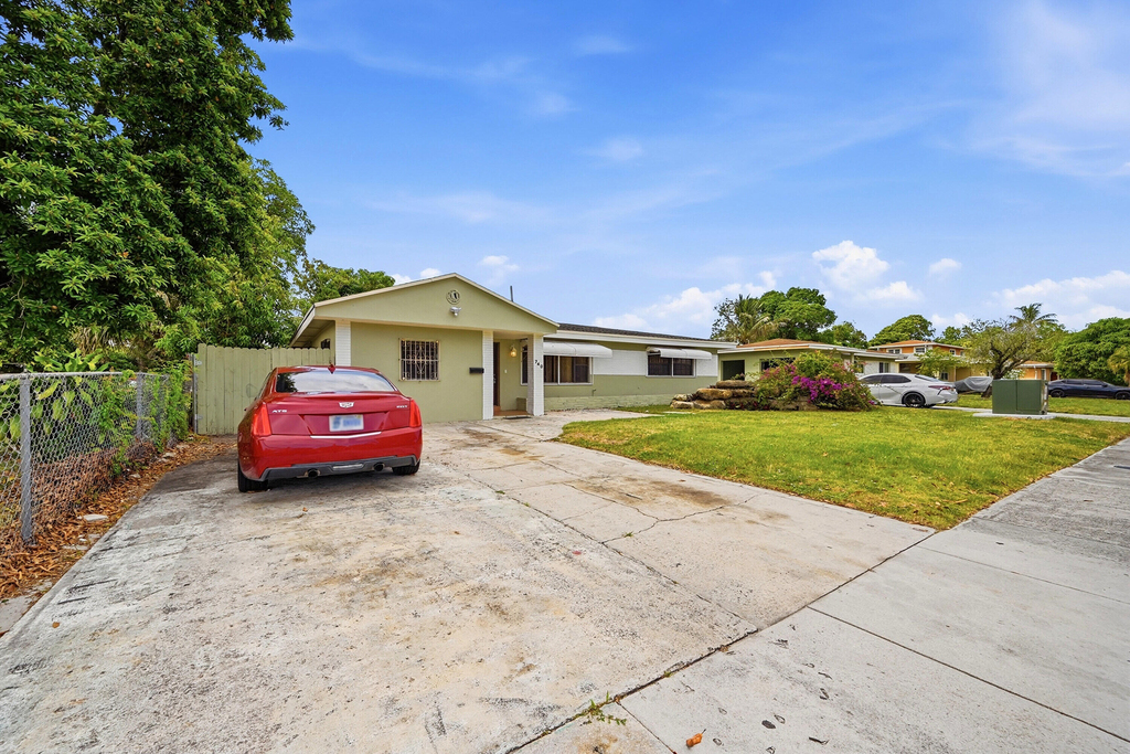 740 E Evanston Circle E - Photo 8