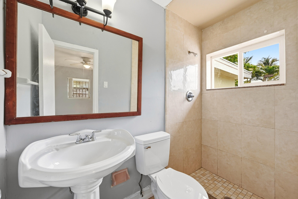 740 E Evanston Circle E - Photo 27