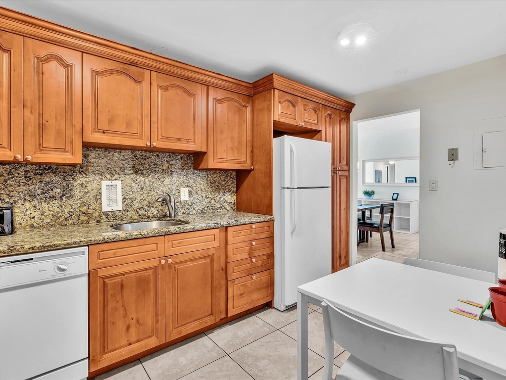 3901 S Ocean Drive - Photo 18