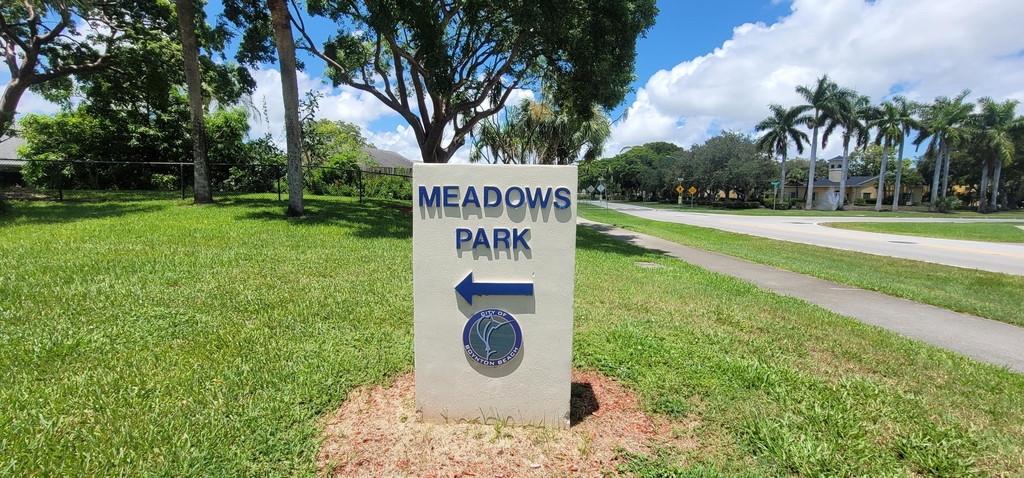 1523 Meadows Circle W - Photo 14