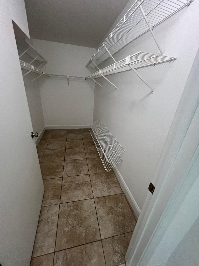 3650 N 56th Avenue - Photo 10