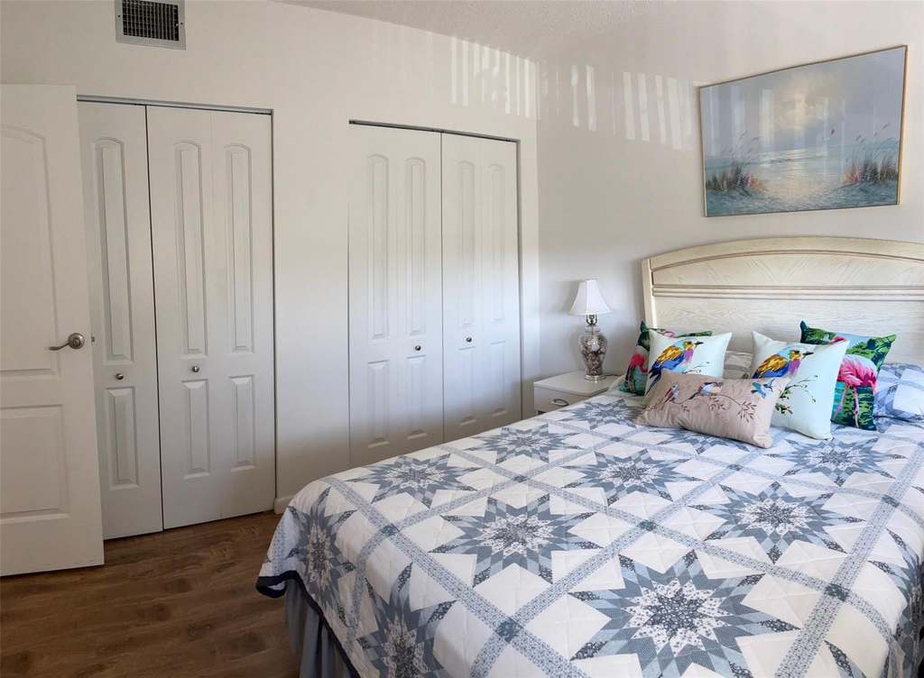 1055 Country Club Drive - Photo 16