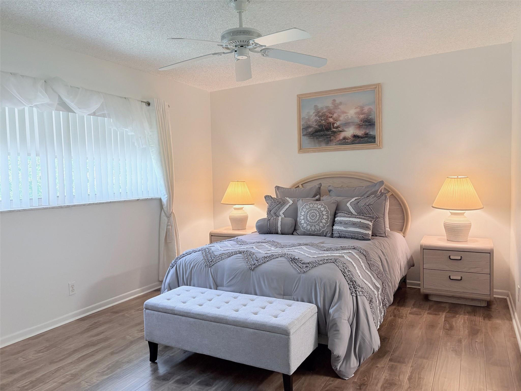 1055 Country Club Drive - Photo 11