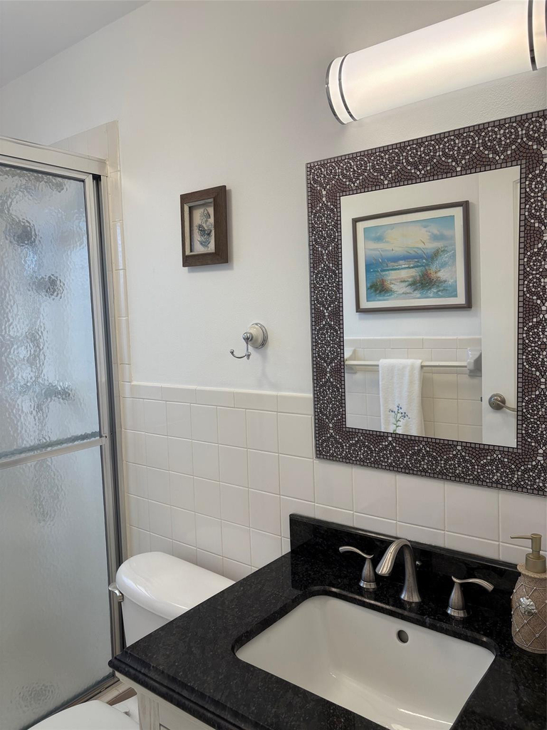 1055 Country Club Drive - Photo 19