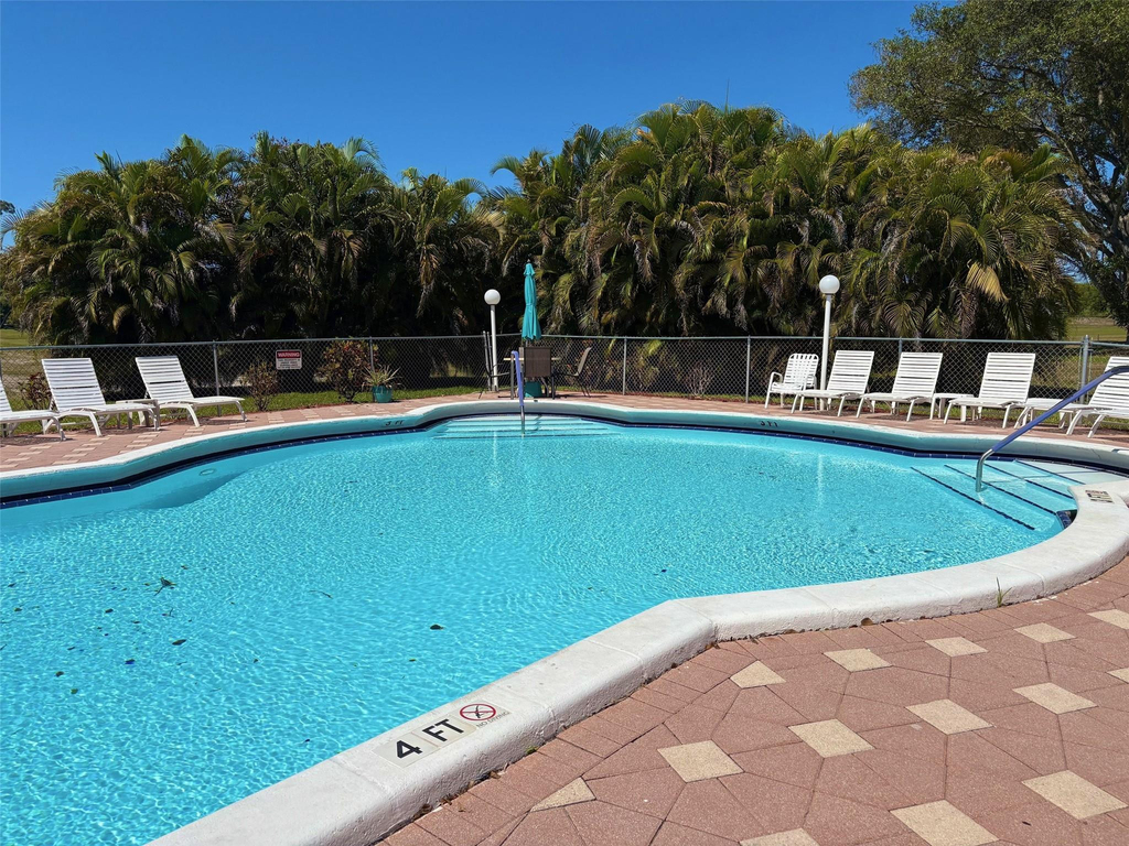 1055 Country Club Drive - Photo 37