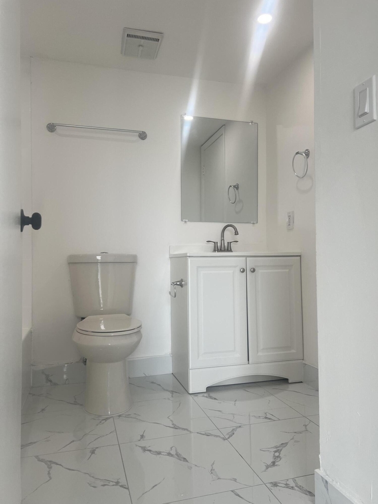 2055 Sw 122nd - Photo 10